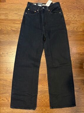 Levi's Premium Ribcage Wide-Leg Jeans in Black